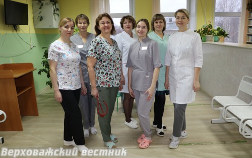Коллектив детской консультации Верховажской ЦРБ: Надежда Шутова, Светлана Иевлева, Наталия Петрова, Евстолия Веселкова, Анна Пятунина, Татьяна Зенкова и Мария Дранишникова Фото Александры Дружининой