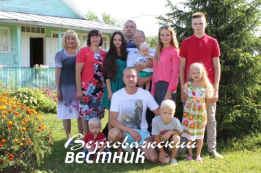 Несколько поколений на одном снимке. Встречи всей семьей – самая добрая традиция