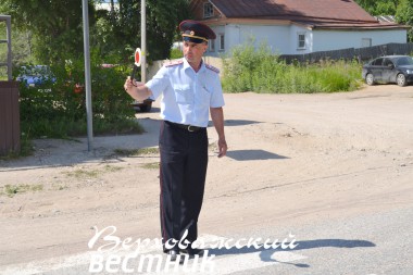 А.В. Макаровский выходит на верховажские дороги с жезлом наравне со своими коллегами