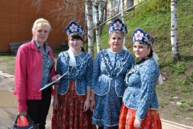 О правилах движения напомнили матрёшки