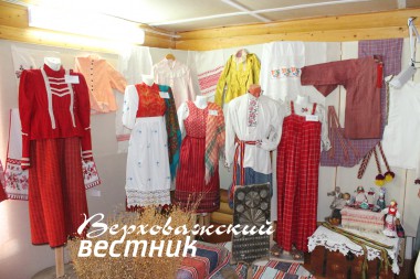 Костюмы верховажского края.