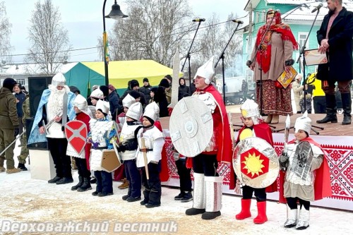 Участники конкурса-шествия "Парад богатырей" открыли масленичные гуляния Участники конкурса-шествия "Парад богатырей" открыли масленичные гуляния