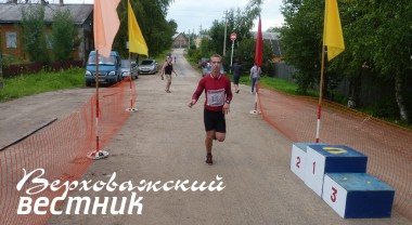Финиш лучшего среди верховажских спортсменов   Андрея Шишкина.