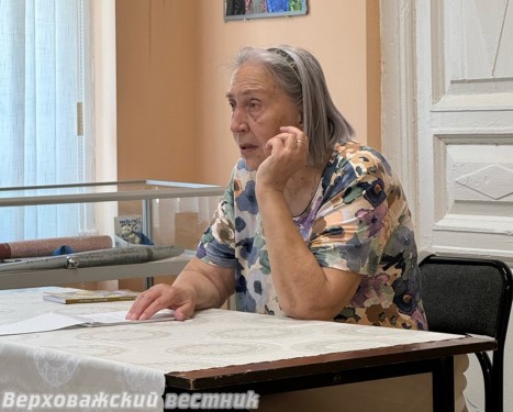 Поэтесса читает стихотворение о Верховажье, которое написала за пару дней до встречи Поэтесса читает стихотворение о Верховажье, которое написала за пару дней до встречи