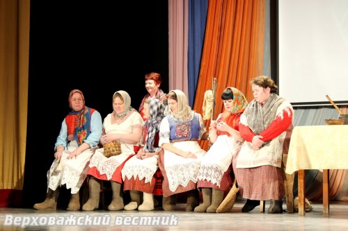 Самодеятельные артисты клуба "Очаг" из Осташева