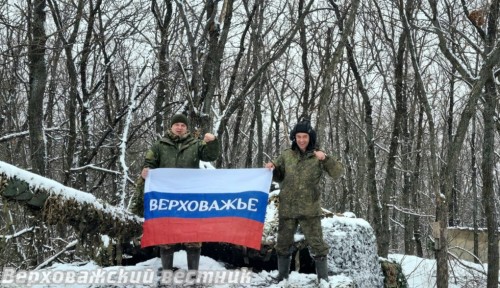 Командир танка, младший сержант с позывным "Злой" и механик-водитель с позывным "Тракторист"