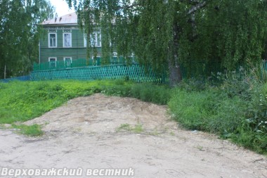 У канализационного септика на ул. Свободы сейчас сухо