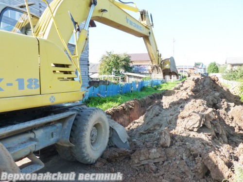 Прокладка магистрального водопровода в деревне Наумиха