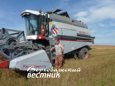 Сергей Лысков к нашему разговору был не расположен: каждый погожий час нужно использовать с пользой.