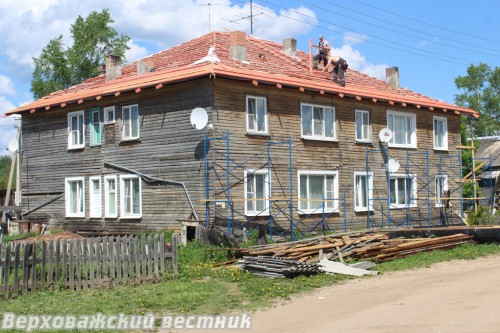 Идет капитальный ремонт кровли на доме по адресу улица Тотемская, 12