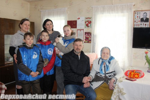 В гостях Марии Никоноровны Овсянкиной (100 лет) В гостях Марии Никоноровны Овсянкиной (100 лет)