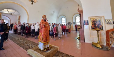 Божественная Литургия в храме Успения Божией Матери
