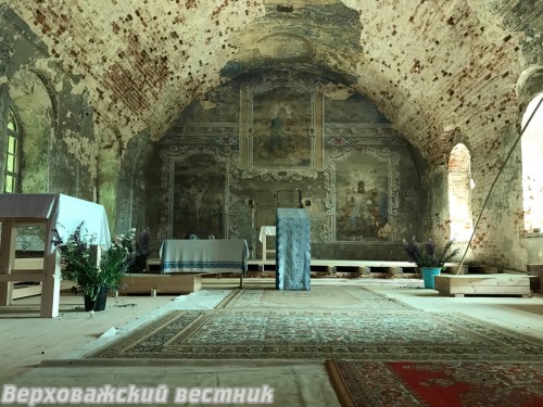 Так сейчас выглядит внутри храм Воскресения Христова в Липках Липецкий храм изнутри