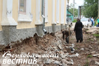 Снятие культурного почвенного слоя