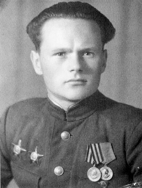 В 2019 году Верховажский район отмечал свое 90-летие. Немало славных сынов Вологодчины родились и выросли здесь. Этот рассказ об одном из них.